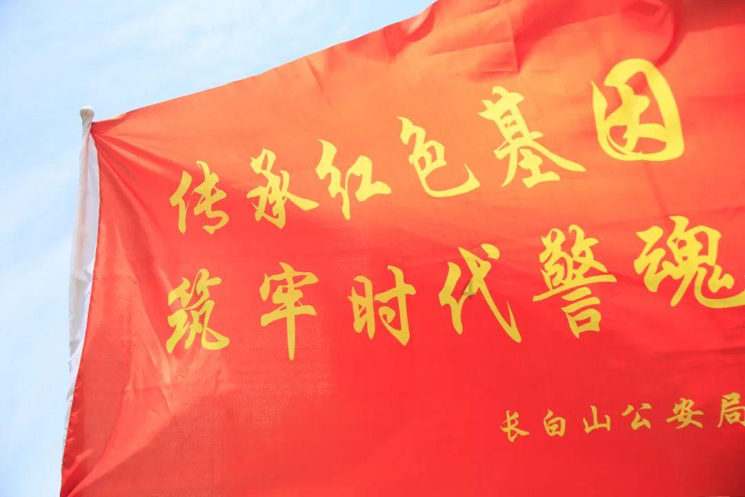 逃出小村落